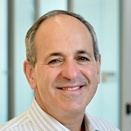 A headshot of Peter Groffman